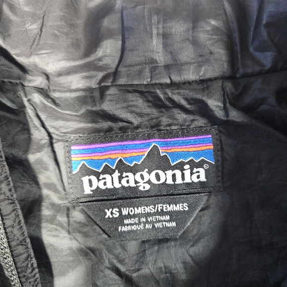Patagonia Women's Black Quilted Vest - Picture 4 of 7